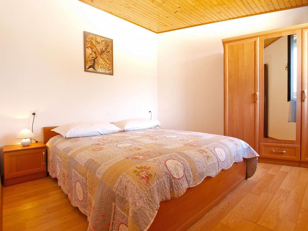 House Sandra 1430 Peresiji エクステリア 写真