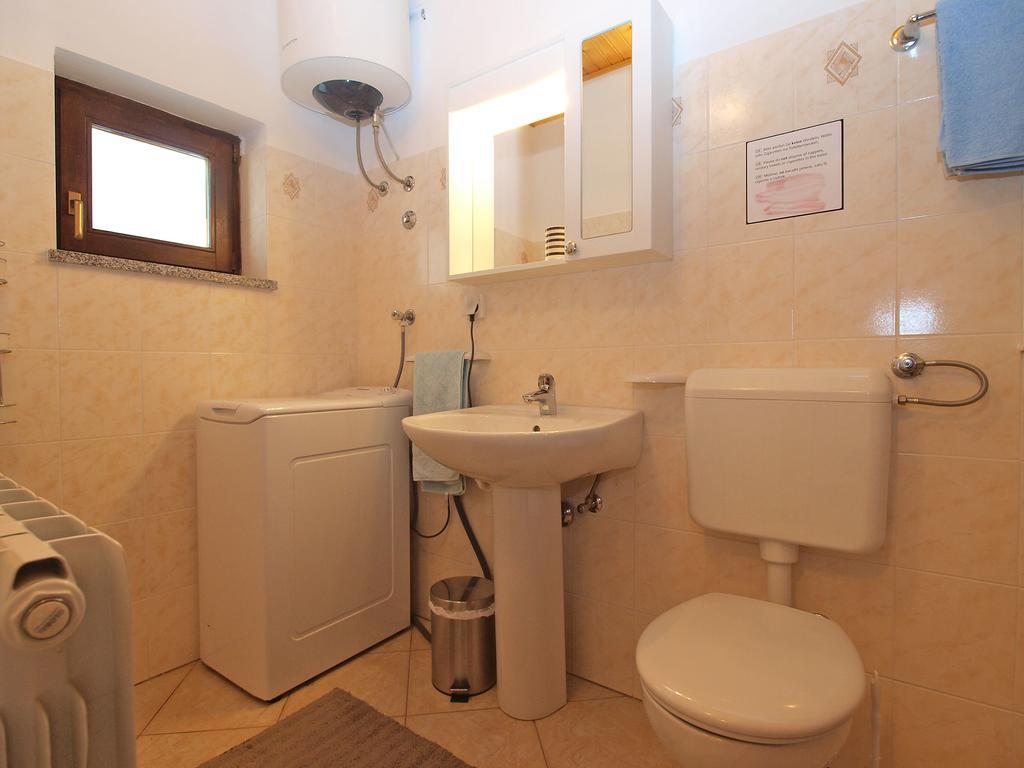 House Sandra 1430 Peresiji エクステリア 写真
