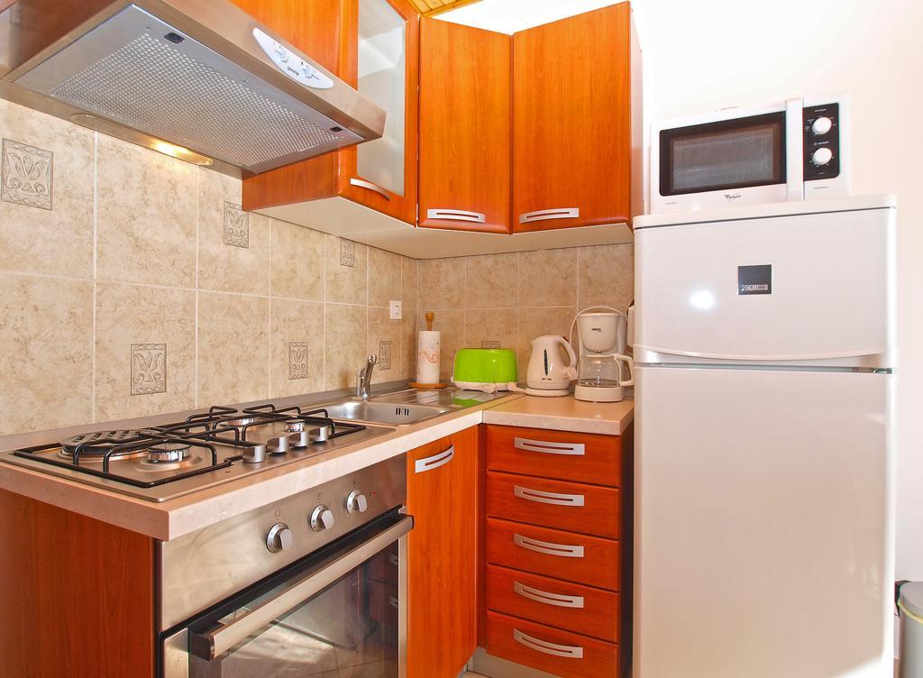 House Sandra 1430 Peresiji エクステリア 写真