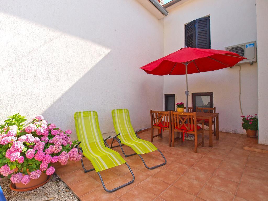 House Sandra 1430 Peresiji エクステリア 写真
